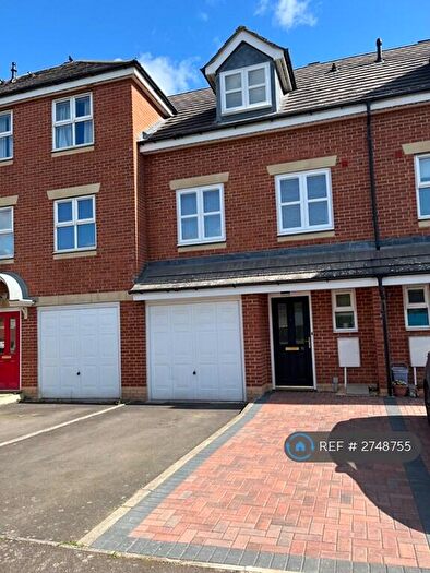 3 Bedroom Terraced House To Rent In Usher Close, Bedford, MK42
