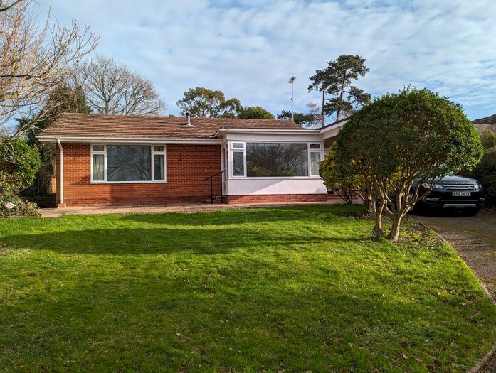 2 Bedroom Detached Bungalow To Rent In Tresillian Gardens, Topsham, Exeter, Devon, EX3