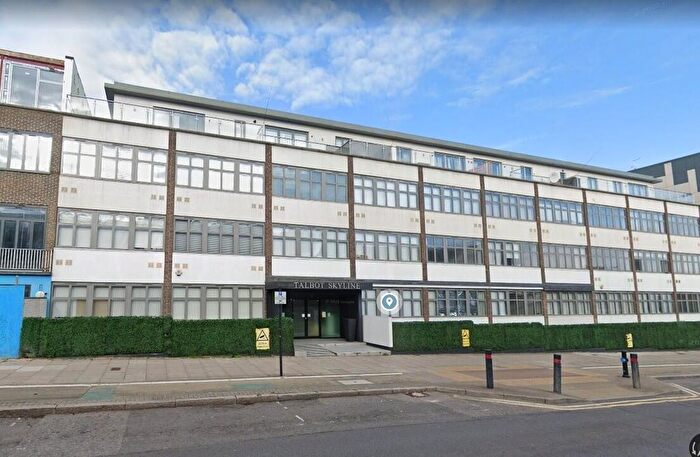 1 Bedroom Property For Sale In Imperial Drive, Harrow, HA2