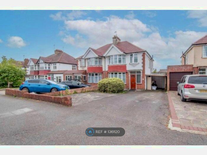 3 Bedroom Semi-Detached House To Rent In Pinner Road, Northwood, HA6