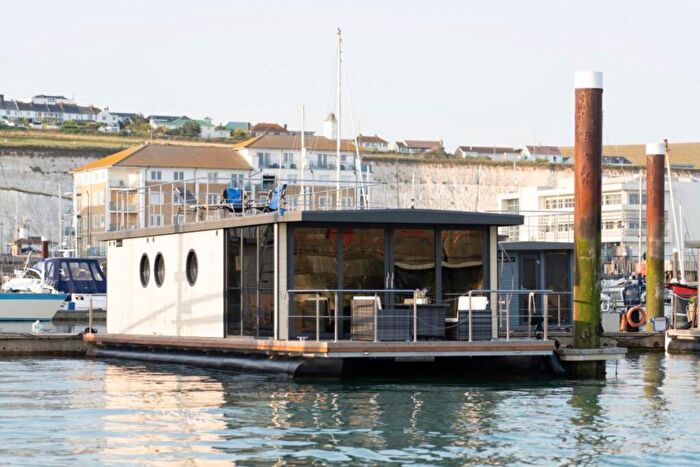 2 Bedroom Flat For Sale In Brighton Marina Village, Brighton, BN2
