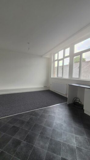 2 Bedroom Flat To Rent In Dickenson Road, Manchester, M13