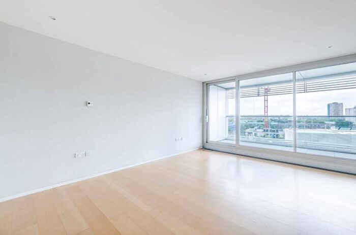 2 Bedroom Flat To Rent In Hester Road, Battersea, London, SW11