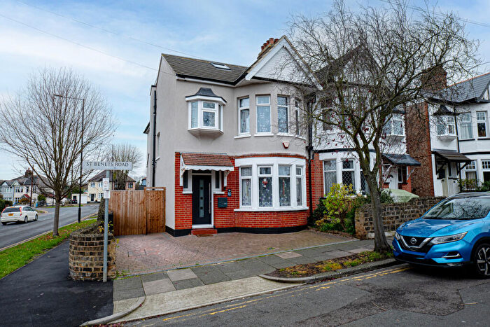 5 Bedroom Semi Detached House For Sale In St Benets Road, Southend-On-Sea, SS2