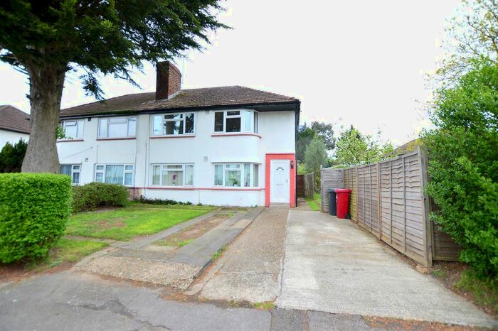 2 Bedroom Maisonette To Rent In Lancaster Avenue, Farnham Royal, Slough, SL2
