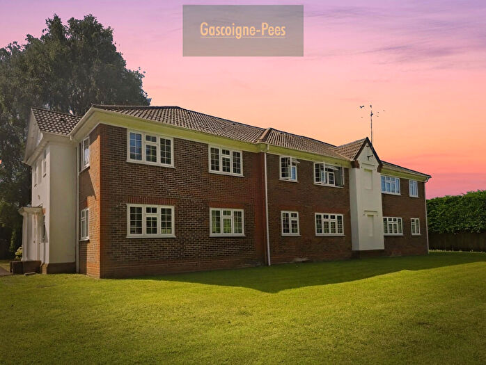1 Bedroom Apartment To Rent In Alsford Close, Lightwater, GU18