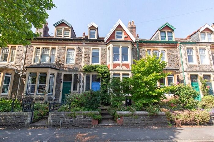 6 Bedroom Terraced House For Sale In Dublin Crescent, Bristol, BS9