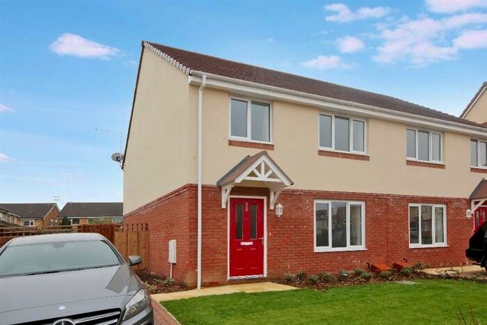 4 Bedroom Property To Rent In Verde Close, Luton, LU2