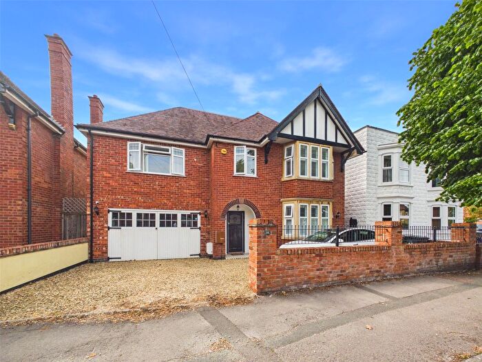5 Bedroom Detached House For Sale In King Edwards Avenue, Gloucester, Gloucestershire, GL1