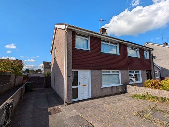 3 Bedroom Property To Rent In Vanfield Close, Caerphilly, CF83