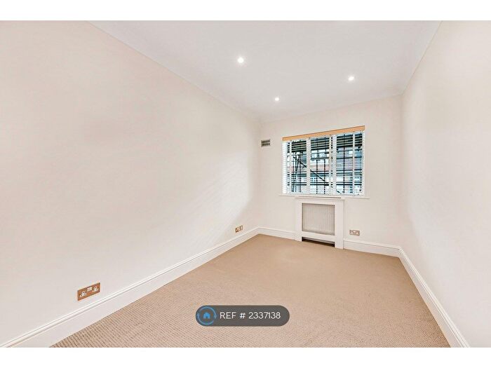 2 Bedroom Flat To Rent In Belsize Park, London, NW3