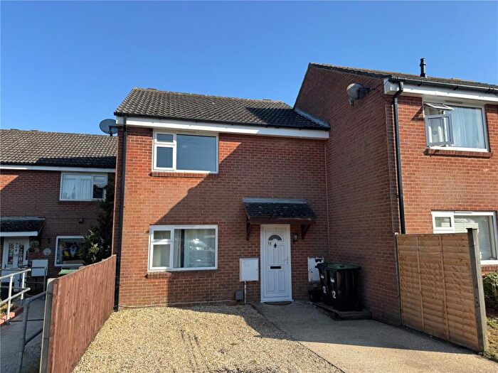 2 Bedroom House For Sale In Bailey Close, Ashley, New Milton, Hampshire, BH25