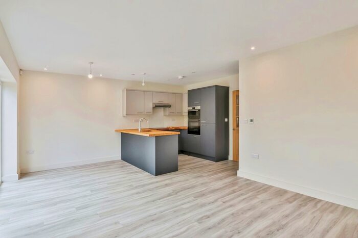 3 Bedroom Bungalow For Sale In Clavell Close, Poole, BH12