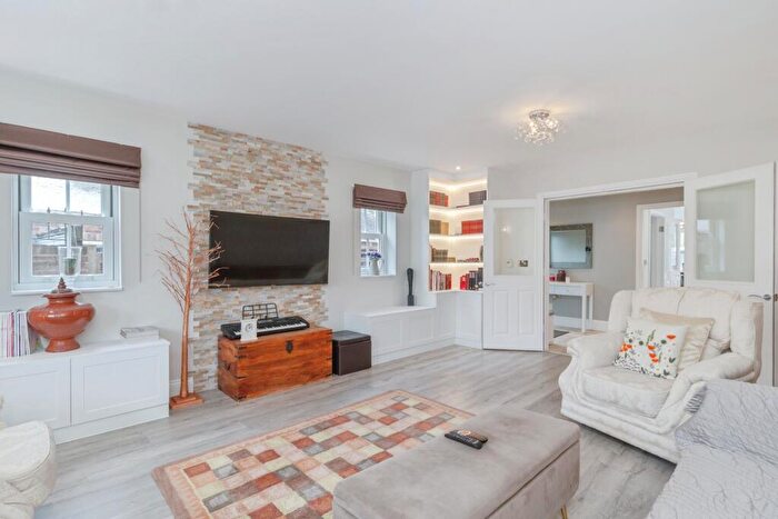 5 Bedroom Detached House For Sale In Letchworth Road, Leicester, LE3