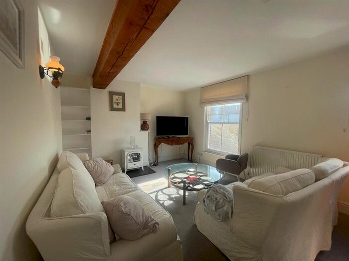 2 Bedroom Cottage To Rent In Clarence Street, Dartmouth, TQ6