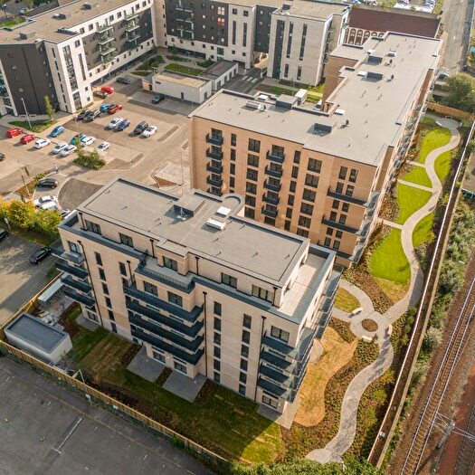 2 Bedroom Penthouse To Rent In Minerva Square, Glasgow, G3