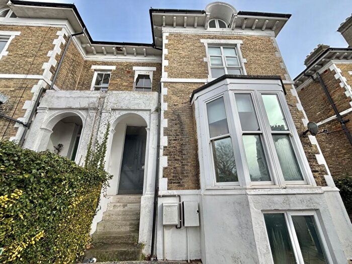 5 Bedroom Flat To Rent In Clarendon Road, Southsea, PO5
