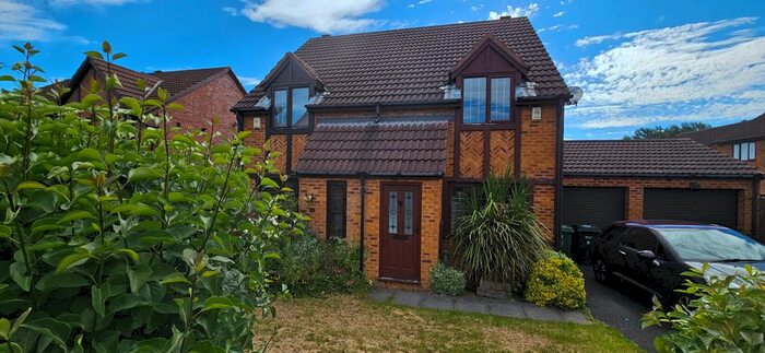 2 Bedroom Semi-Detached House To Rent In Ellerbeck Close, Gateshead, NE10