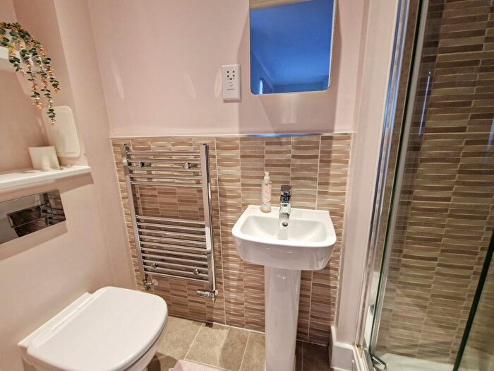 2 Bedroom Apartment For Sale In Venus Avenue, Biggleswade, SG18