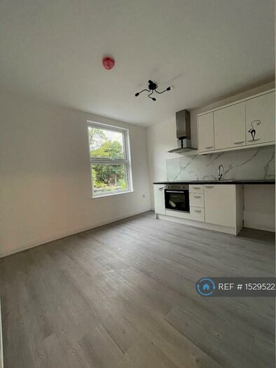 1 Bedroom Flat To Rent In Whitehall Road, Harrow, HA1