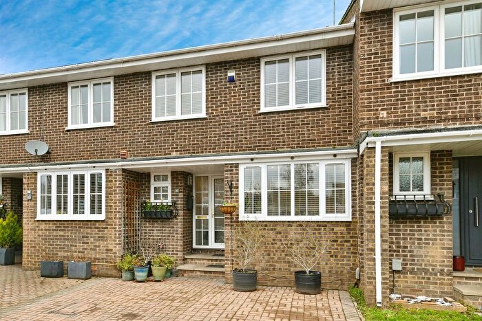 4 Bedroom Terraced House For Sale In Glovers Close, Hertford, SG13