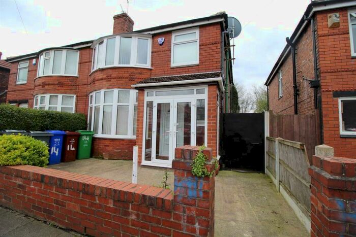 3 Bedroom Private Hall To Rent In Weld Road, Withington, M20