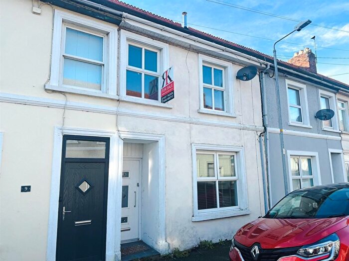 2 Bedroom Terraced House For Sale In St Peters Road, Milford Haven, SA73