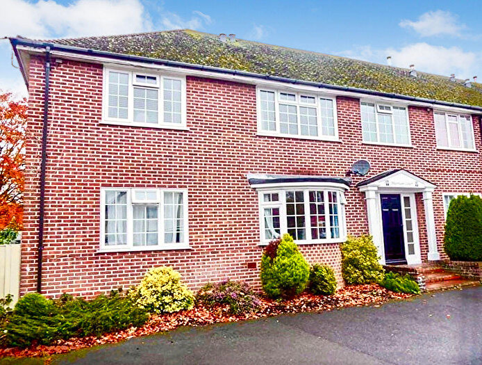 2 Bedroom Flat For Sale In Meerham Court, Winchester Street, Botley, SO30