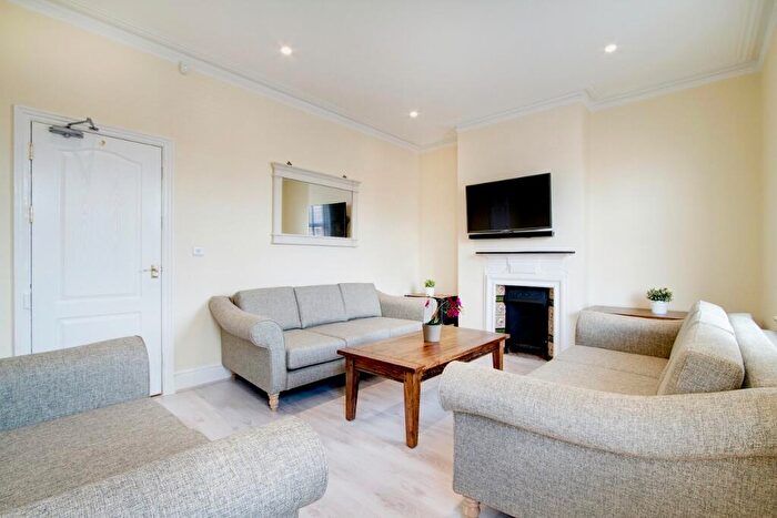 6 Bedroom Terraced House To Rent In Derby Road, Manchester, M14