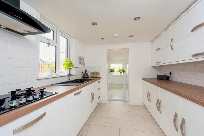 3 Bedroom Terraced House To Rent In Coniston Road, CR0