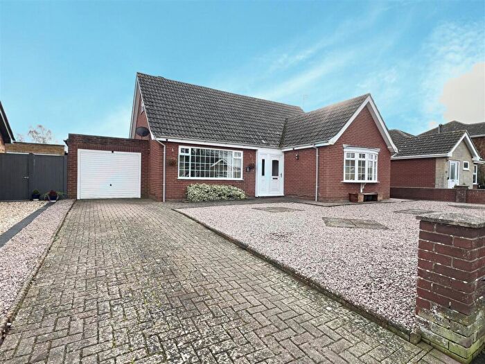 4 Bedroom Detached Bungalow For Sale In Coles Avenue, Alford, LN13