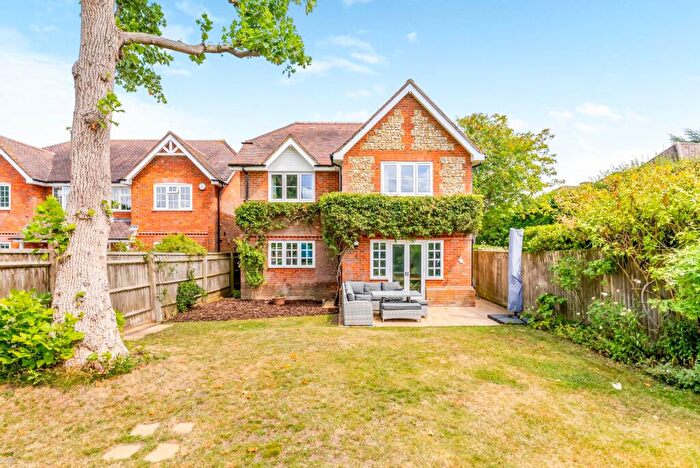 4 Bedroom Detached House For Sale In Chartridge Lane, Chesham, HP5