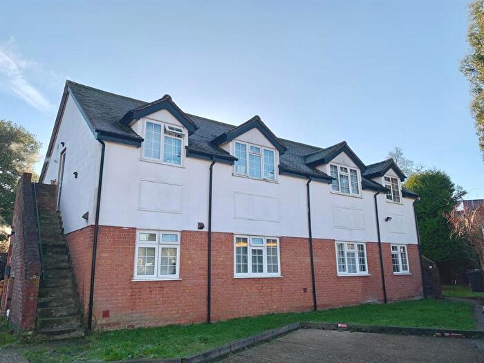 2 Bedroom Flat For Sale In Little Court, Riverside Gardens, Berkhamsted, HP4