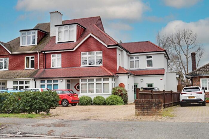 4 Bedroom Maisonette To Rent In Peaks Hill, Purley, CR8