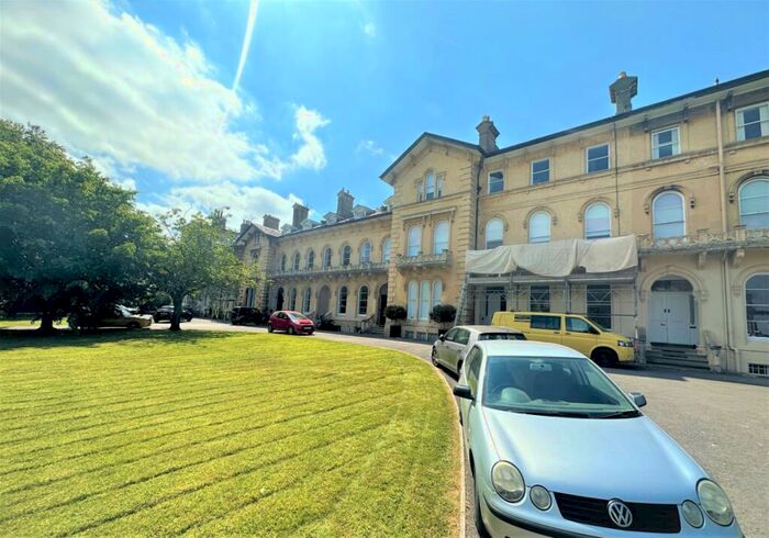 2 Bedroom Apartment To Rent In Lypiatt Terrace, Cheltenham, GL50