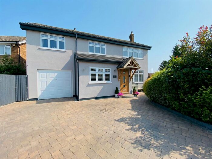 5 Bedroom Detached House For Sale In Great Close, Cawood, Selby, YO8
