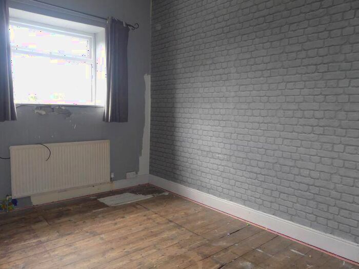 2 Bedroom Terraced House For Sale In Counthill Road, Oldham, OL4