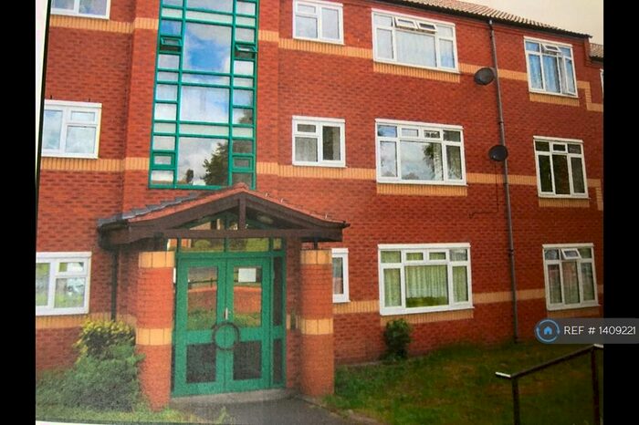 2 Bedroom Flat To Rent In Chesterton Way, Tamworth, B79