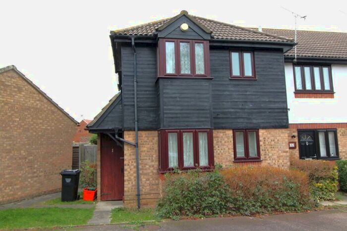 1 Bedroom Terraced House To Rent In Copperfields, Basildon, Essex, SS15