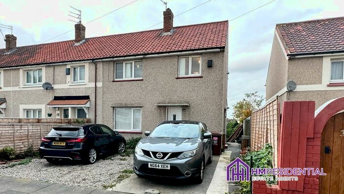 3 Bedroom Semi-Detached House To Rent In Dykefield Avenue, Fawdon, Newcastle Upon Tyne, NE3