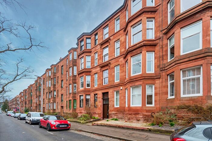 2 Bedroom Flat To Rent In Dudley Drive, Flat -, Hyndland, Glasgow, G12