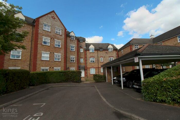 2 Bedroom Flat To Rent In Victoria Gate, Harlow, CM17