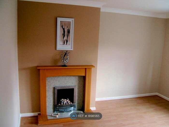 3 Bedroom Terraced House To Rent In West View, Sunderland, SR6