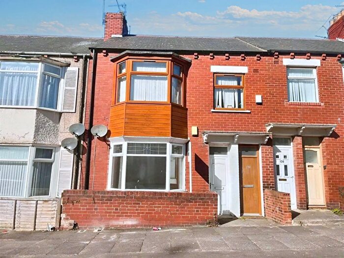 2 Bedroom Flat For Sale In Richmond Road, South Shields, NE34