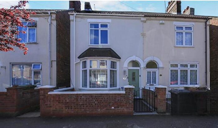 3 Bedroom House To Rent In Queens Walk, Peterborough, PE2