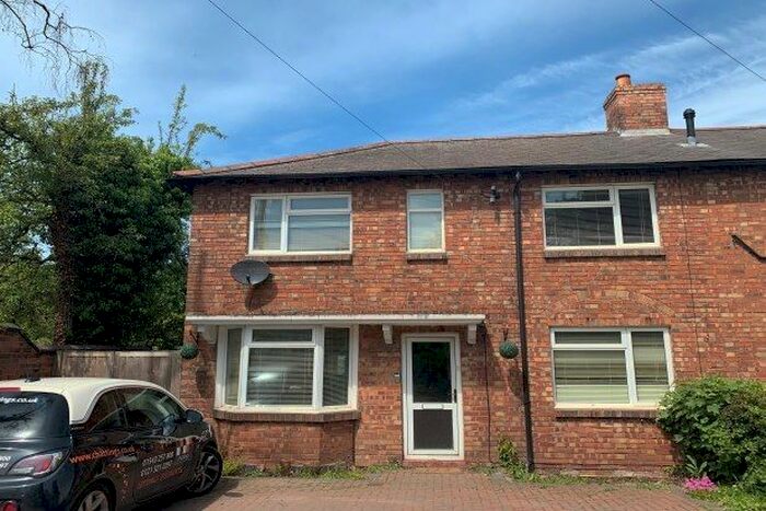 3 Bedroom Property To Rent In Burton Road, Lichfield, WS13
