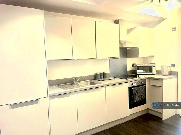 1 Bedroom Flat To Rent In , Cheam, Sutton, SM2