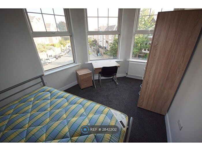4 Bedroom Flat To Rent In Lower Redland Road, Bristol, BS6