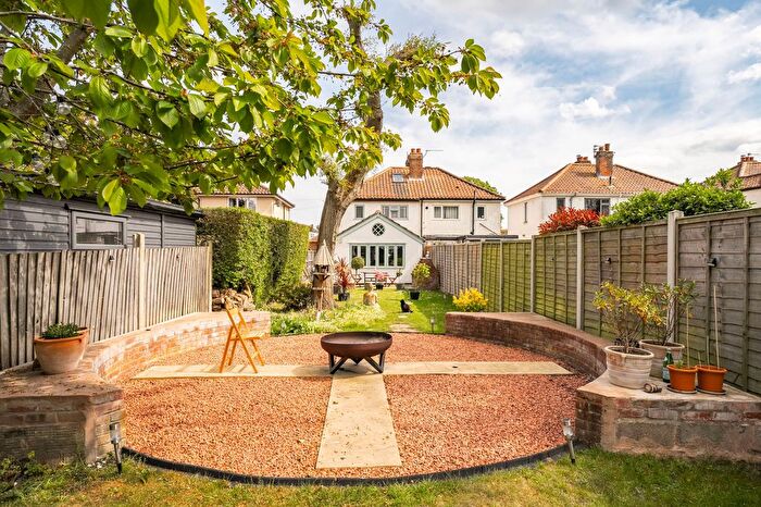 2 Bedroom Semi Detached House For Sale In Blenheim Close, Sprowston, NR7
