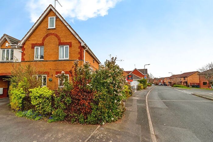 4 Bedroom Semi Detached House To Rent In Spring Meadow, Tipton, DY4